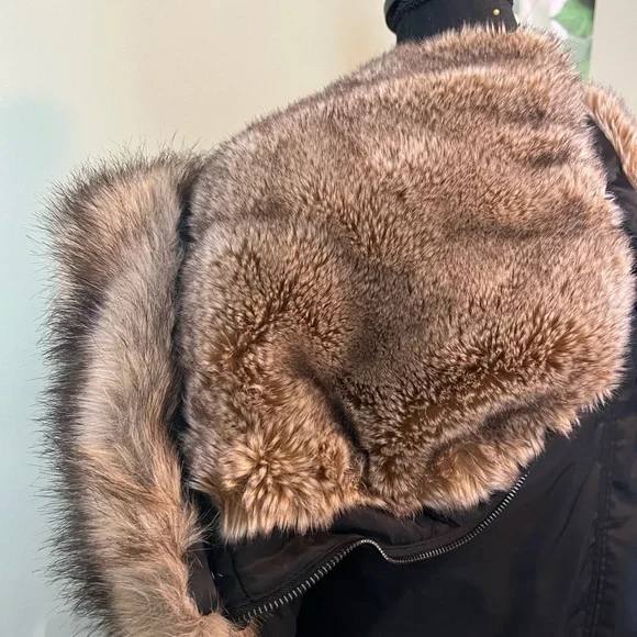 BCBG Bomber jacket 🫶🏽 - Picture 7 of 7